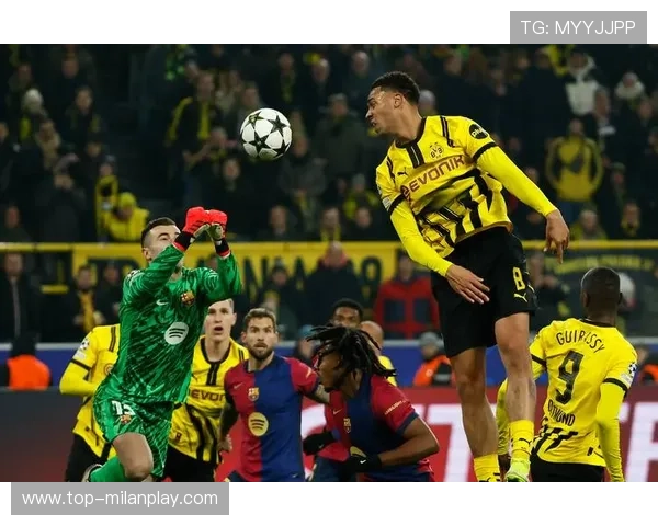 足球欧冠前场抢断制造单刀:决胜瞬间的技战术魅力 足球欧冠前场抢断制造单刀:决胜瞬间的技战术魅力