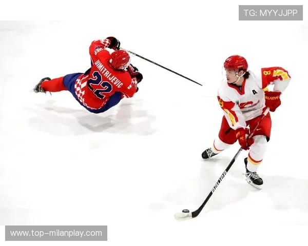 冰球世界锦标赛出现经典补射进球