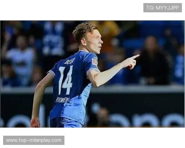 不莱梅前场协作让人眼前一亮